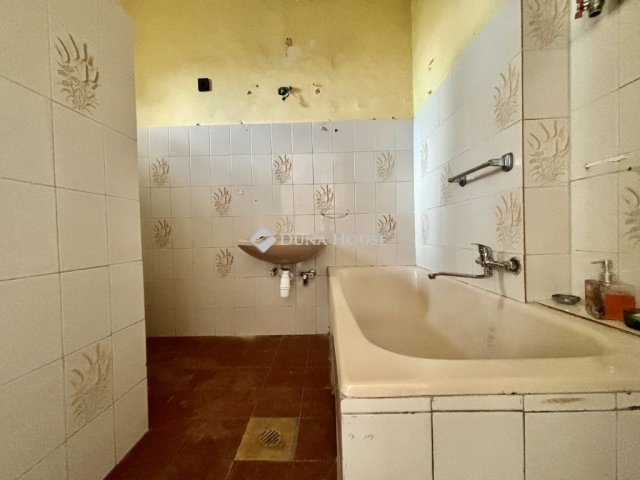 Eladó téglalakás, Budapesten, XIX. kerületben 65 M Ft, 5 szobás