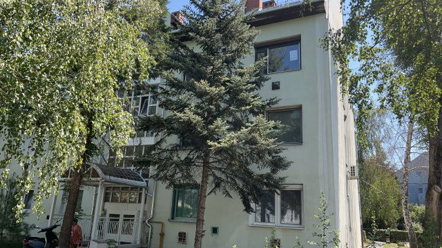 Eladó téglalakás, Szegeden, Pinty utcában 77.5 M Ft, 5 szobás