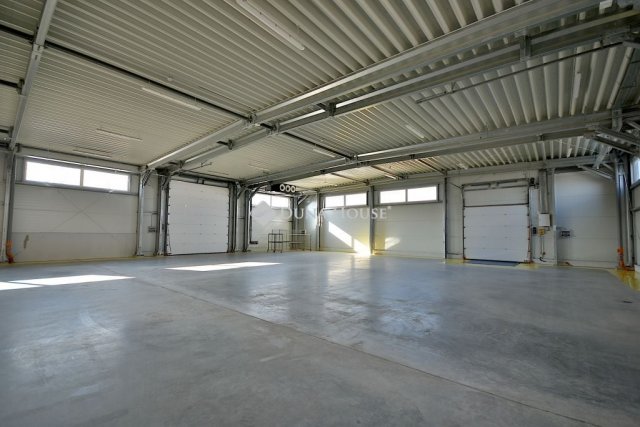 Kiadó ipari ingatlan, Alsónémediben 1450 E Ft / hó