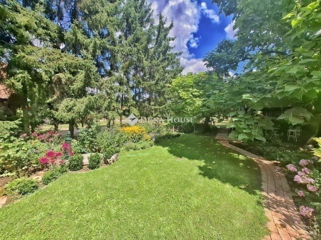 Eladó családi ház, Gödöllőn 129.99 M Ft, 5 szobás