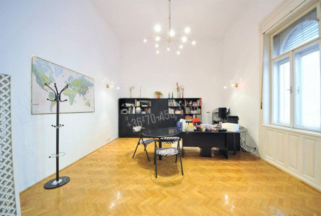 Eladó üzlethelyiség, Budapesten, II. kerületben 129 M Ft