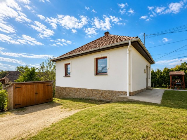 Eladó családi ház, Romhányon 17.99 M Ft, 2 szobás