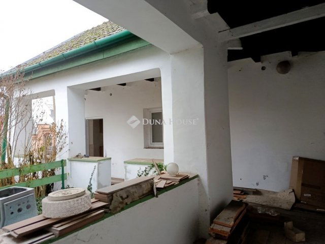 Eladó családi ház, Vámospércsen 39 M Ft, 5 szobás