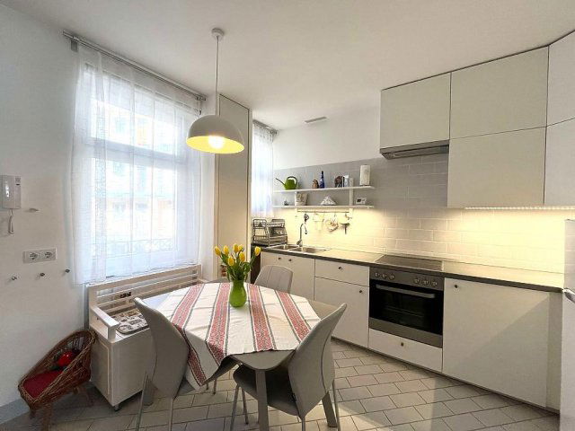 Eladó téglalakás, Budapesten, III. kerületben 82.9 M Ft