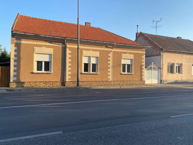 Eladó családi ház, Békéscsabán 89 M Ft, 3 szobás