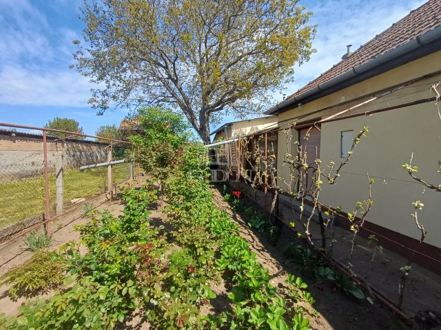 Eladó családi ház, Felsőszentivánon 17 M Ft, 3 szobás