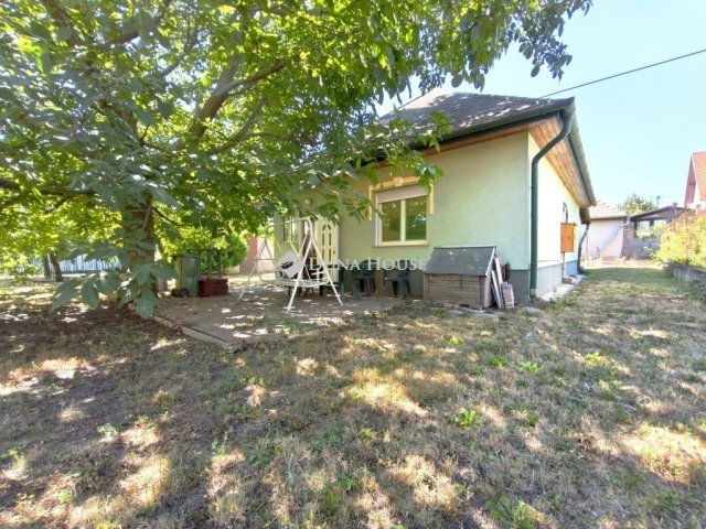 Eladó családi ház, Budapesten, XVII. kerületben 79.9 M Ft