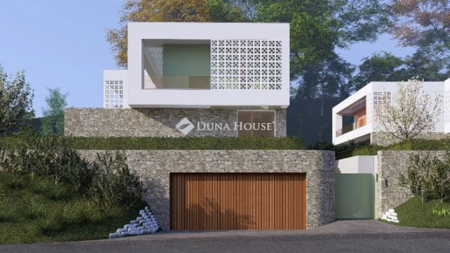 Eladó családi ház, Pécsett 139.9 M Ft, 3 szobás