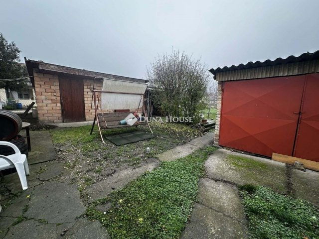 Eladó családi ház, Simontornyán 16.9 M Ft, 2 szobás