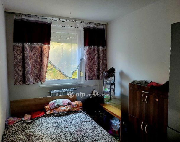 Eladó panellakás, Budapesten, XV. kerületben 64.99 M Ft, 3 szobás