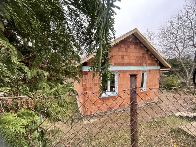 Eladó családi ház, Verőcén 77.7 M Ft, 3 szobás