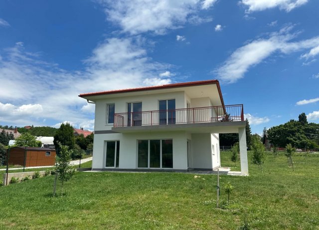 Eladó családi ház, Cserszegtomajon 167 M Ft, 4 szobás