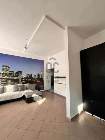 Eladó családi ház, Tatabányán 87 M Ft, 6 szobás