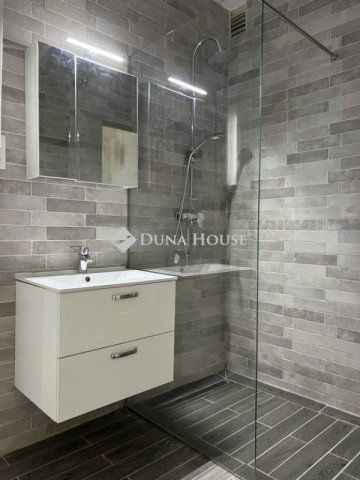 Eladó téglalakás, Budapesten, II. kerületben 114.9 M Ft