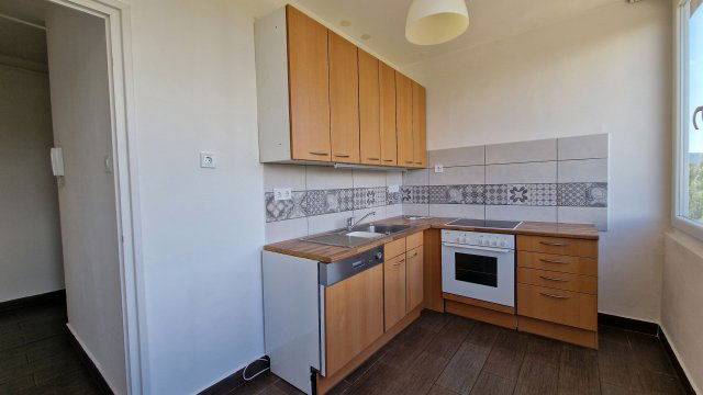 Eladó panellakás, Nagyorosziban 24.9 M Ft, 3 szobás