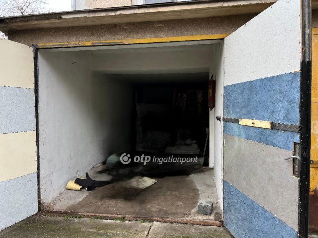 Eladó garázs, Szegeden 9.9 M Ft / költözzbe.hu