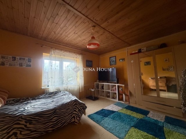 Eladó családi ház, Úrin 42.9 M Ft, 3 szobás