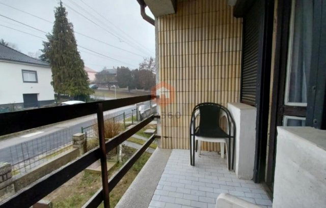 Eladó családi ház, Pécsett 69.9 M Ft, 6+3 szobás