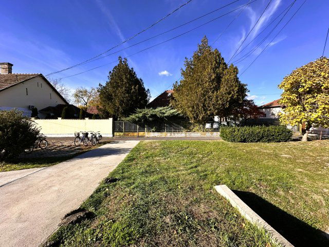 Eladó családi ház, Dobozon 14.9 M Ft, 2 szobás