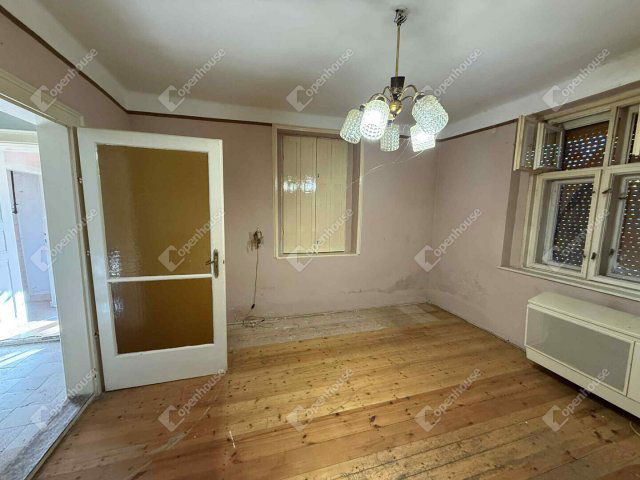Eladó családi ház, Pilisen 19.5 M Ft, 1 szobás