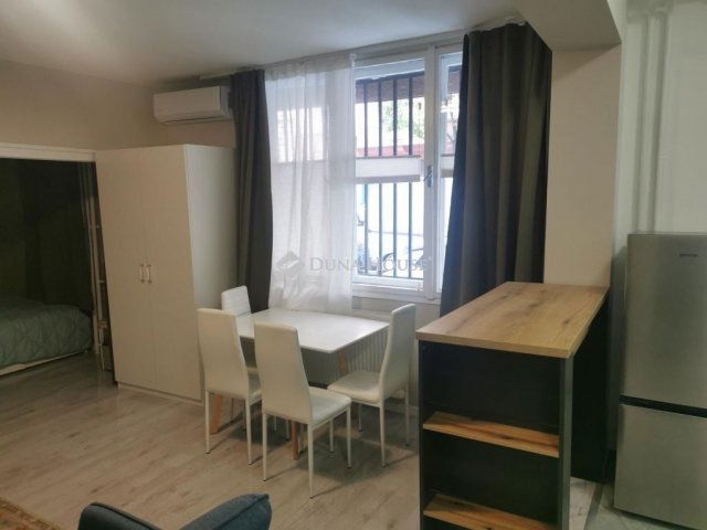Kiadó téglalakás, albérlet, Budapesten, I. kerületben