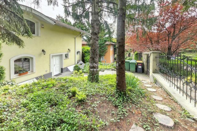 Eladó családi ház, Budapesten, II. kerületben 429.9 M Ft