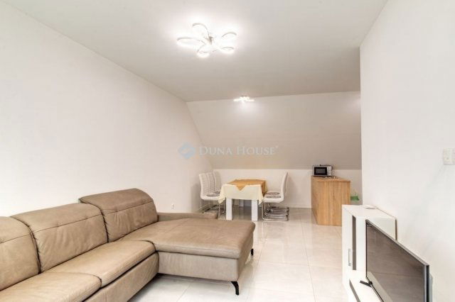 Eladó téglalakás, Hajdúszoboszlón 60 M Ft, 3 szobás