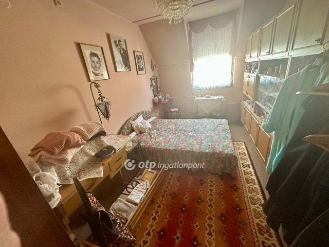 Eladó téglalakás, Pápán 29.5 M Ft, 2 szobás