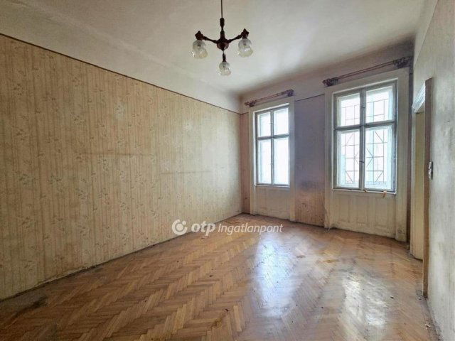 Eladó téglalakás, Budapesten, VIII. kerületben 42.6 M Ft