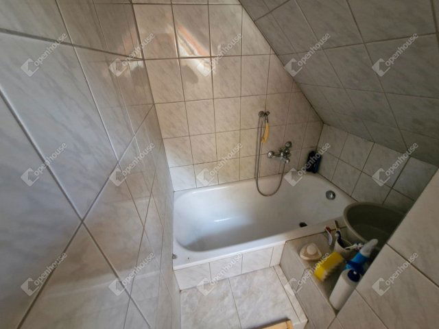 Eladó üzlethelyiség, Nagykanizsán 64.9 M Ft, 4 szobás