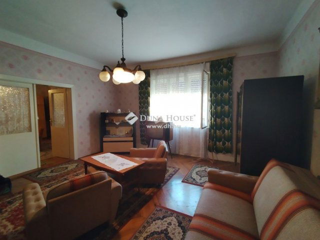 Eladó családi ház, Undon 30 M Ft, 2 szobás