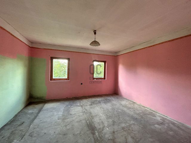 Eladó családi ház, Törtelen 5.5 M Ft, 2 szobás