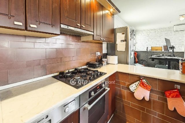 Eladó téglalakás, Egerben 74.99 M Ft, 2+1 szobás