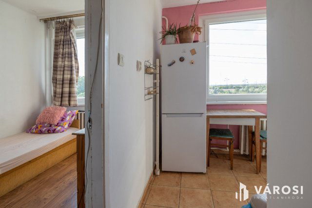 Eladó panellakás, Szegeden 46 M Ft, 3 szobás