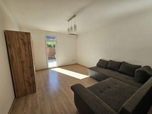 Eladó téglalakás, Pápán 18.9 M Ft, 1 szobás