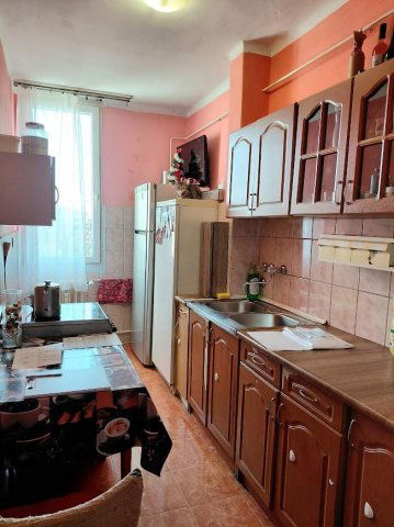 Eladó téglalakás, Tatabányán 33.5 M Ft, 2 szobás