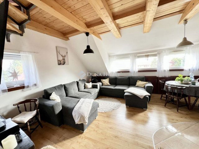 Eladó sorház, Veszprémben 93 M Ft, 7 szobás