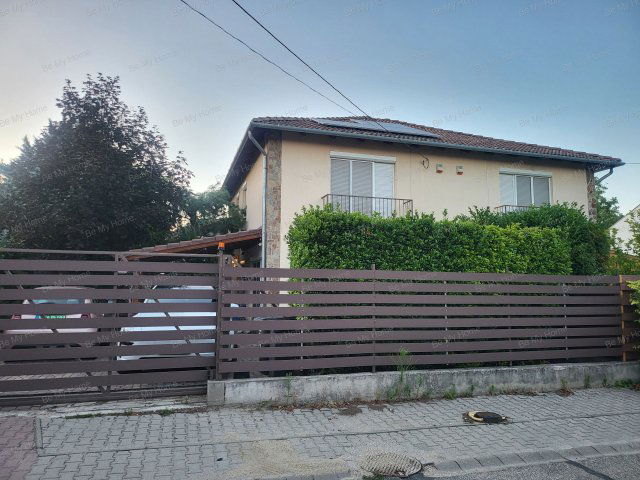 Eladó családi ház, Budaörsön 199 M Ft, 4+1 szobás