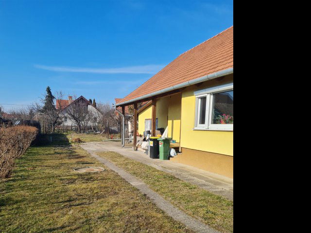 Eladó családi ház, Tárnokon, Rákóczi úton 69.9 M Ft, 3 szobás