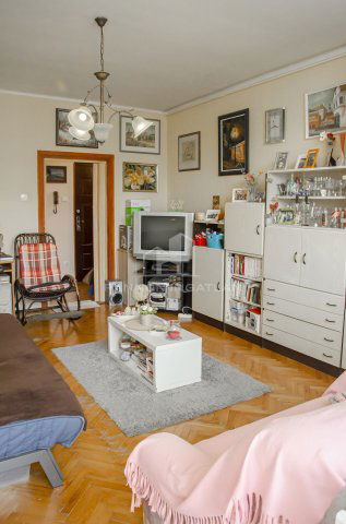 Eladó téglalakás, Veszprémben 49.99 M Ft, 2 szobás