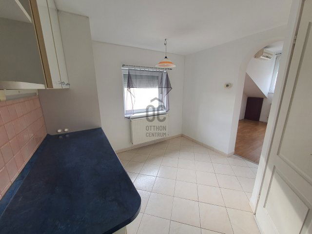 Eladó téglalakás, Győrött 41 M Ft, 1 szobás