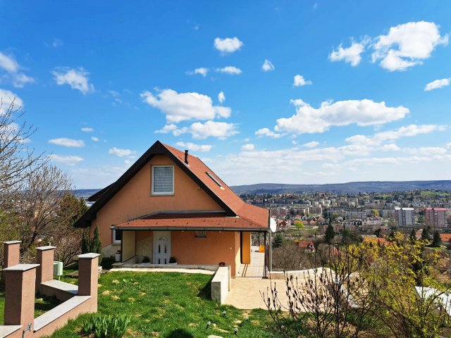 Eladó családi ház, Zalaegerszegen 126.9 M Ft, 4 szobás