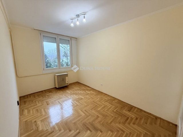 Eladó téglalakás, Budapesten, XXI. kerületben 72.5 M Ft