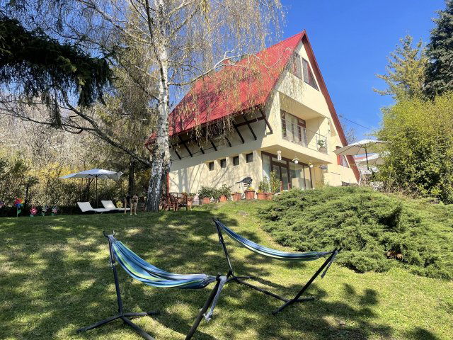 Eladó családi ház, Leányfaluban 99.9 M Ft, 4 szobás