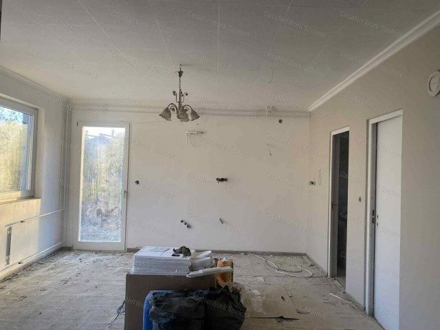 Eladó családi ház, Újszászon 45 M Ft, 5 szobás