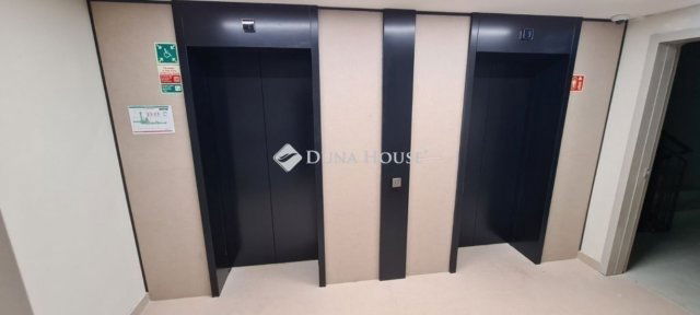 Eladó téglalakás, Budapesten, IX. kerületben 89.9 M Ft, 1 szobás