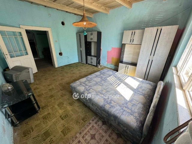 Eladó családi ház, Tápiógyörgyén 8.5 M Ft, 2 szobás