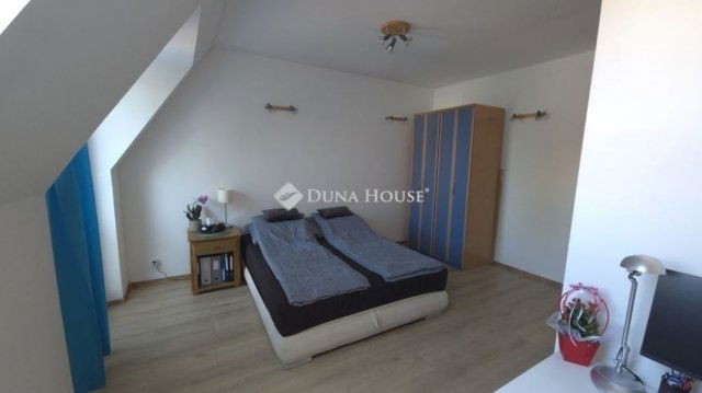 Eladó téglalakás, Szegeden 81.7 M Ft, 3 szobás