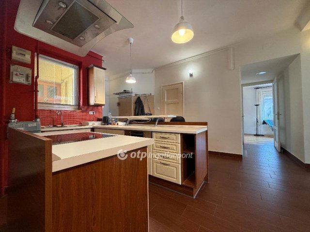 Eladó téglalakás, Budapesten, III. kerületben 134 M Ft, 3 szobás