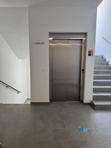Eladó téglalakás, Zalaegerszegen 128 M Ft, 4 szobás